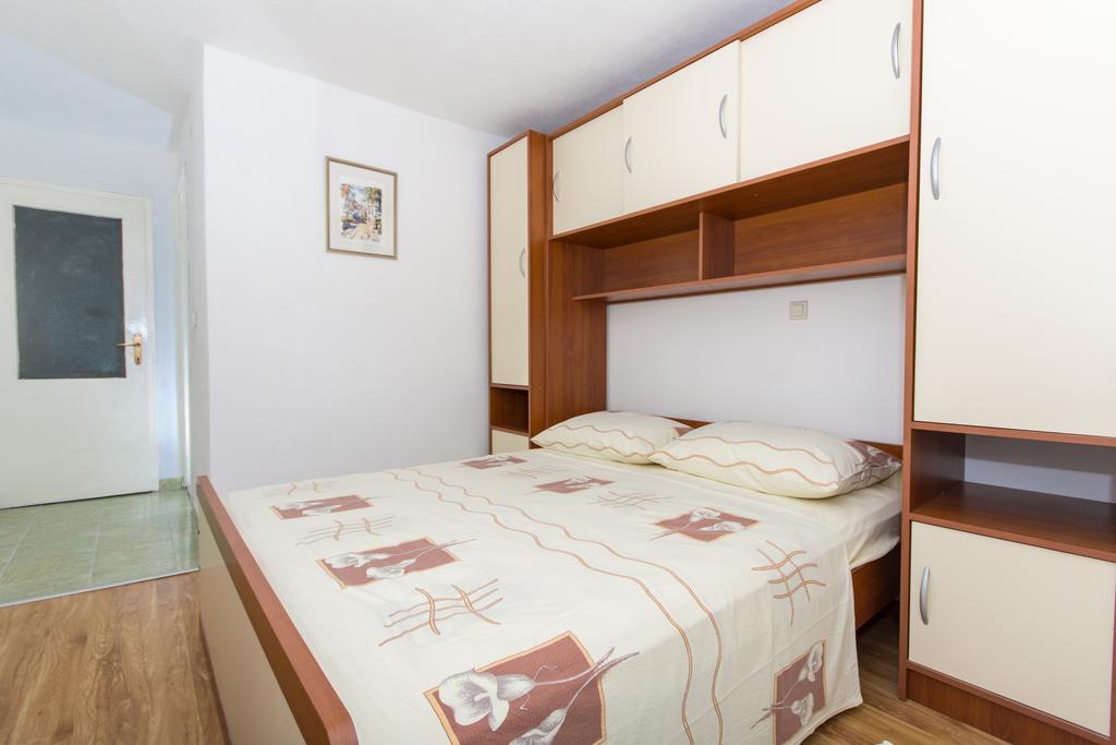 Apartment Mika 2 Trogir Exterior foto